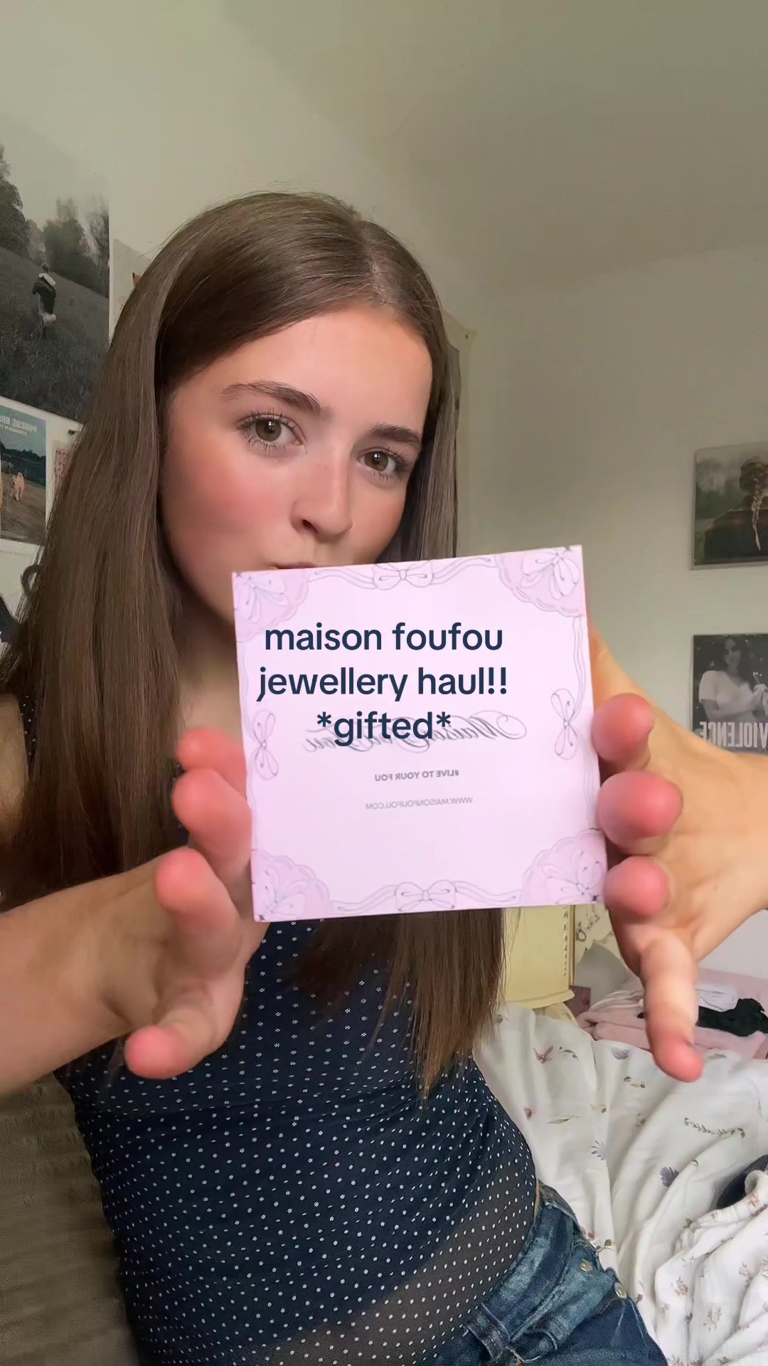 @phoebe ✮⋆˙