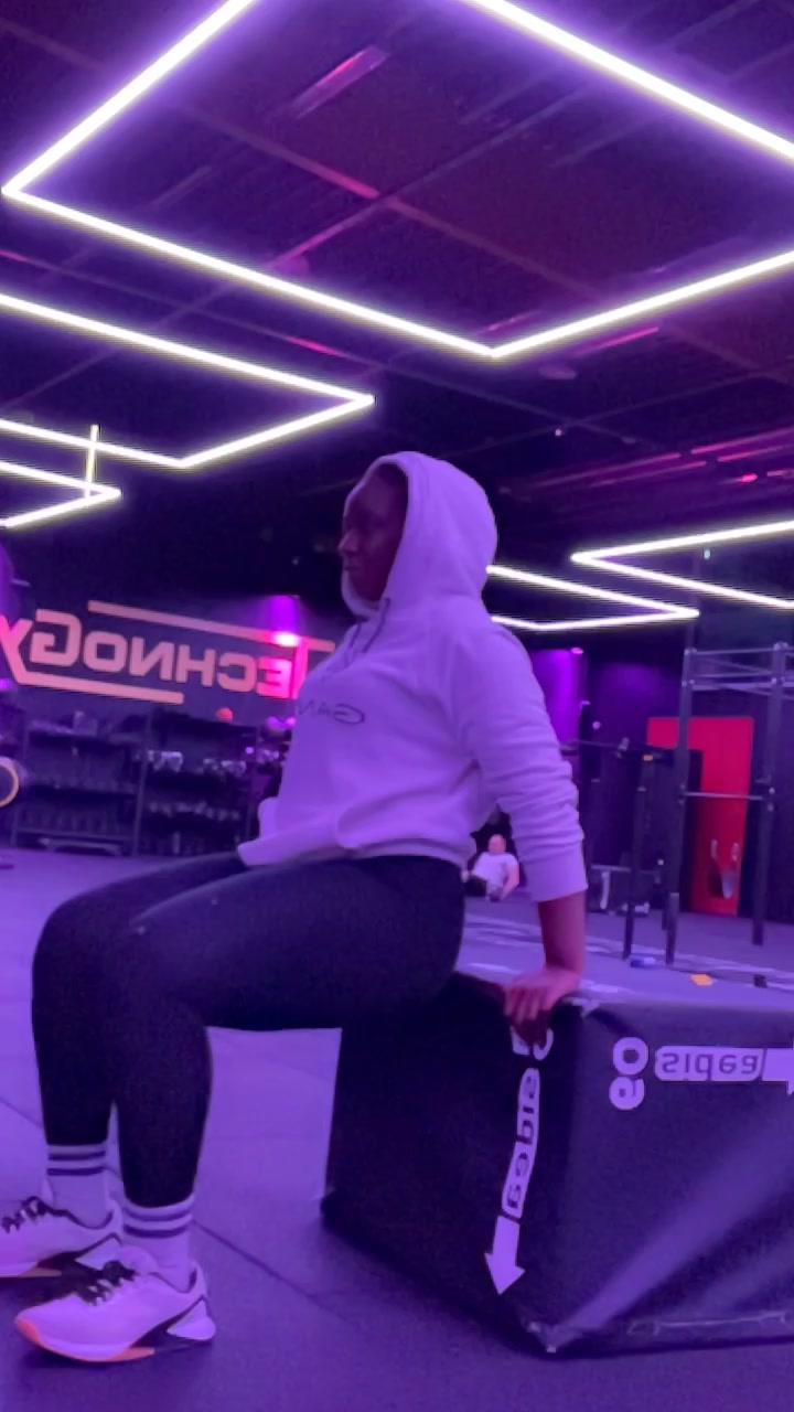 @𝒻𝓁𝒶𝓃𝒿ℴ𝓎1