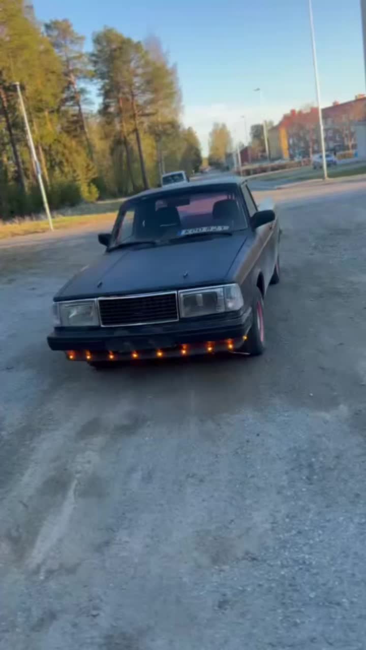 @𝐸𝒹𝒹𝒾𝑒👍