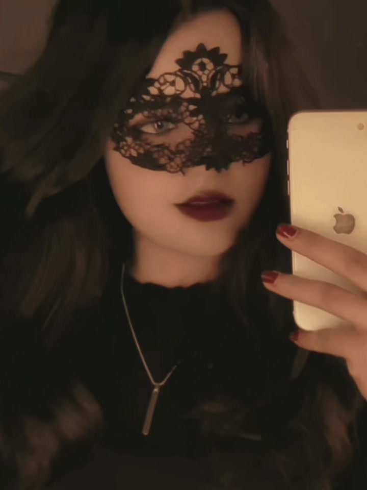 @Hassena🖤🕊️