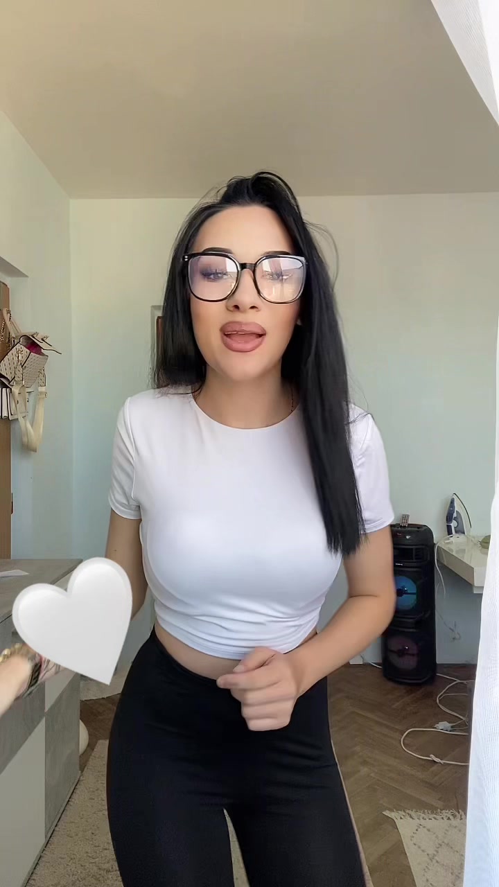 @polhosova