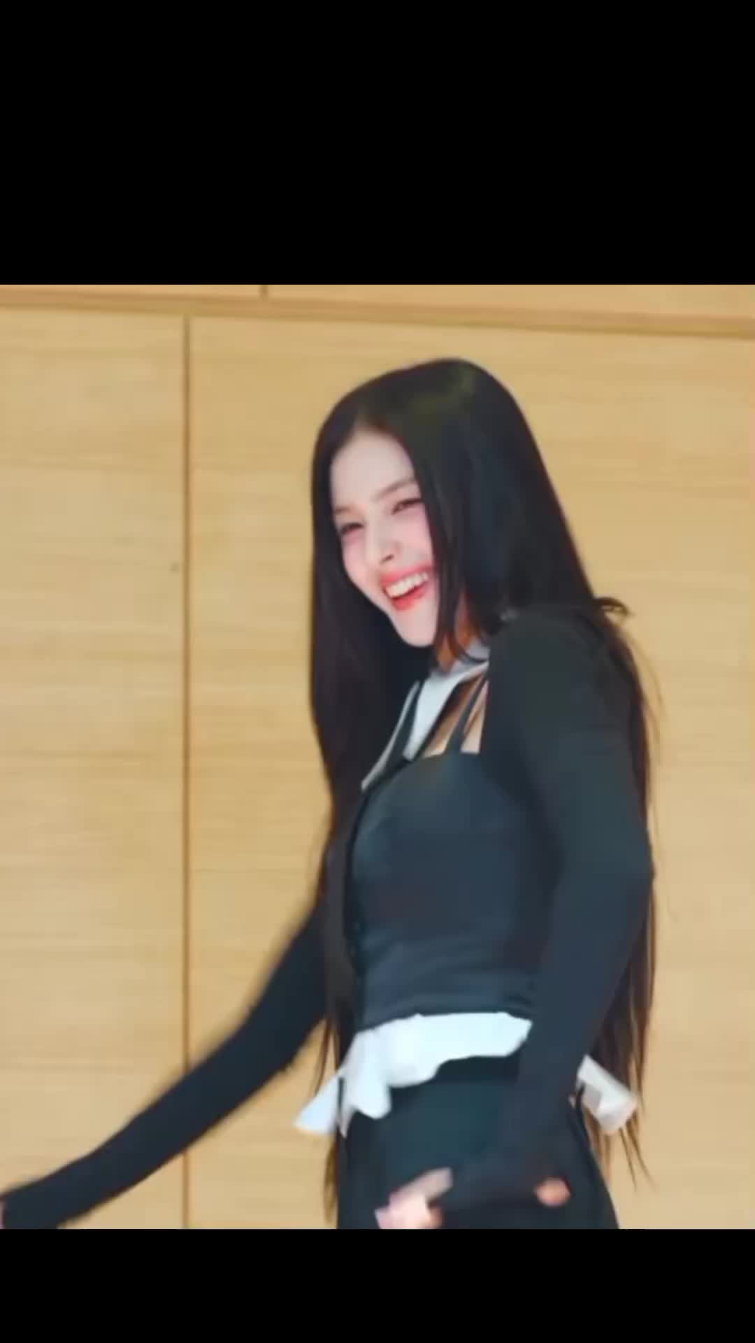 @☆𝑺𝒉𝒂𝒅𝒐𝒘❤️🔥✨