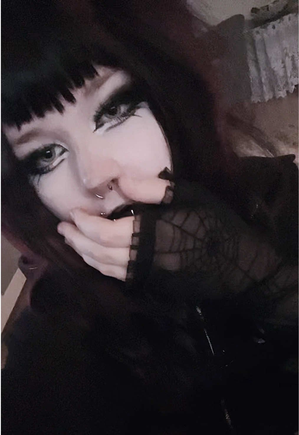 @ℭ𝔦𝔢𝔩𝔓𝔥𝔞𝔫𝔱𝔬𝔪𝔤𝔦𝔳𝔢