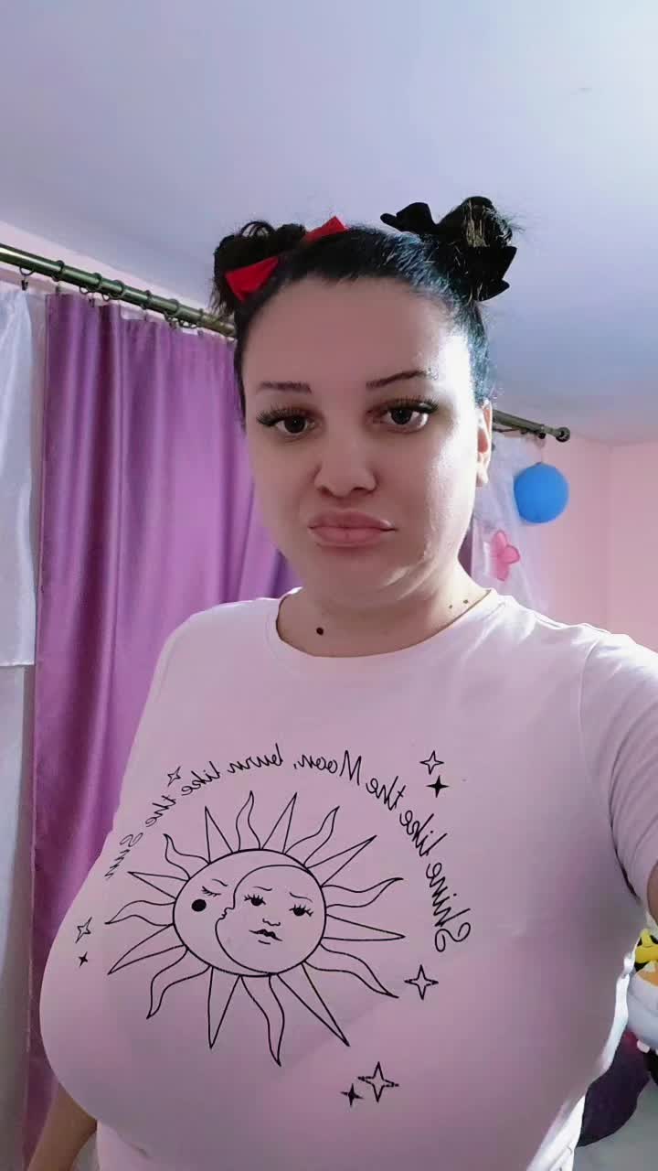 @Criii🤭😊
