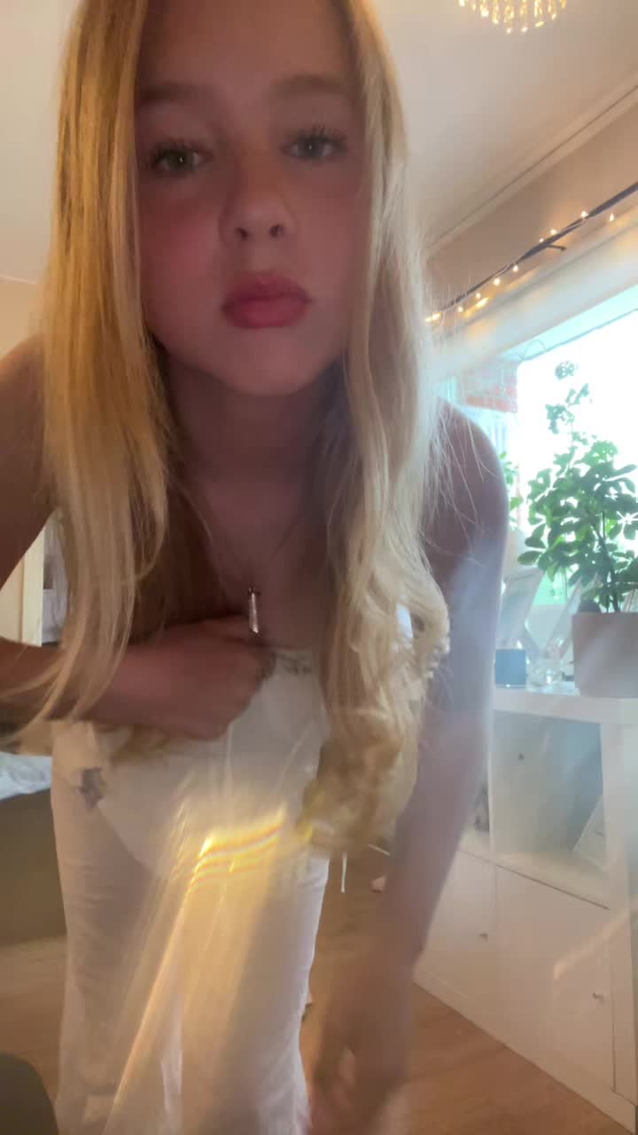@ℐ𝓈𝒶𝒽 ℒ𝒾𝓃𝒹𝒷ℯ𝓇𝑔 🇸🇪