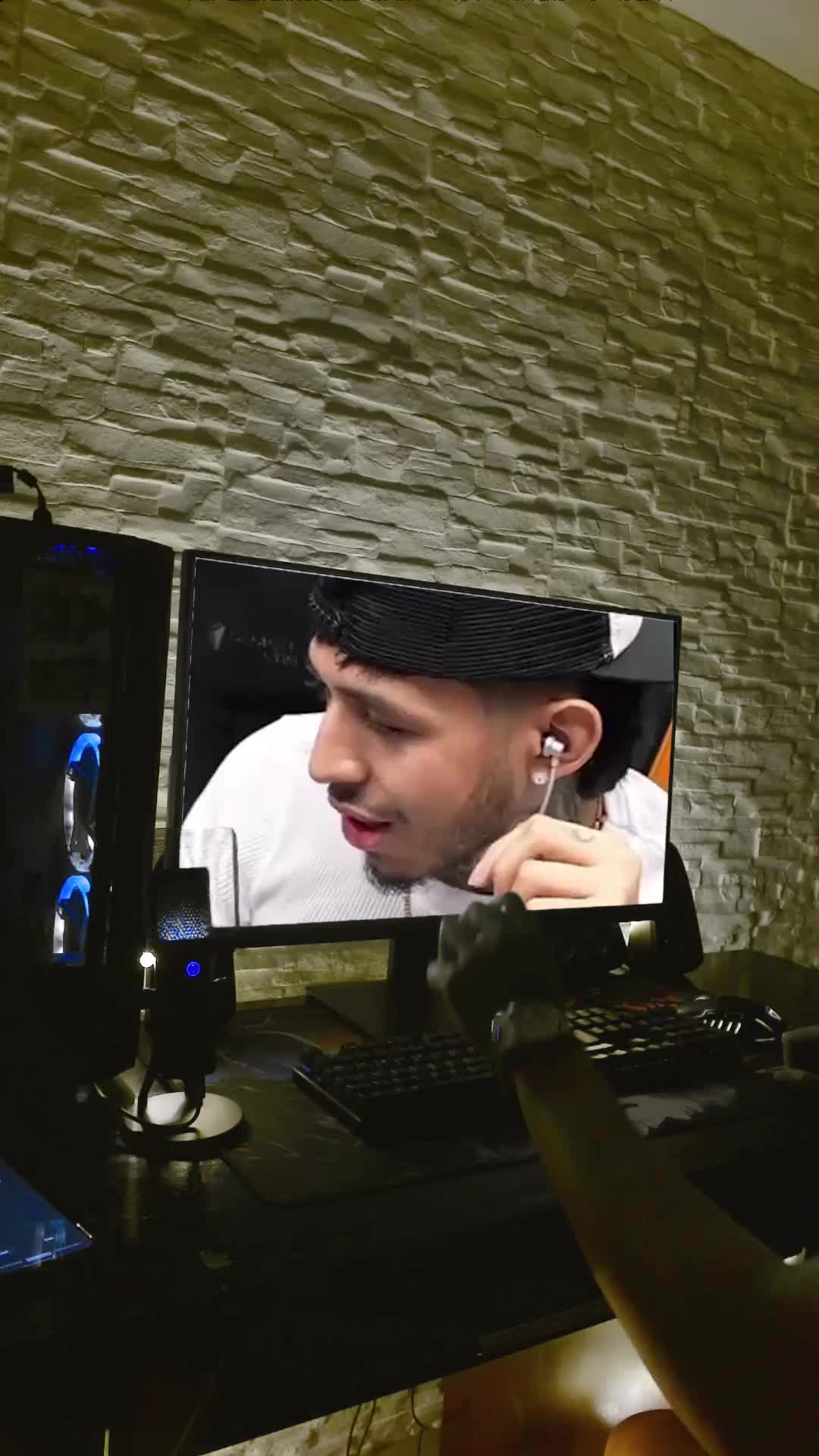 @soy_julian