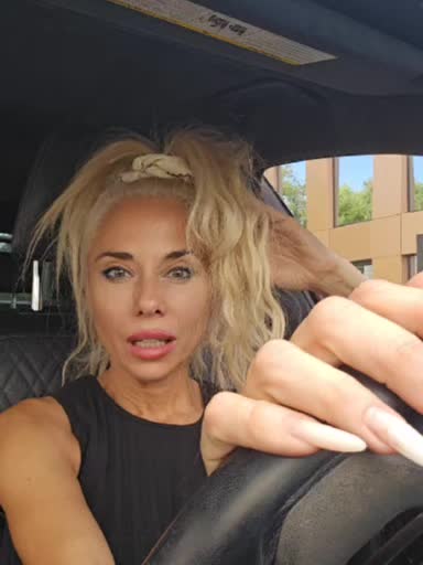 @BlondiFox
