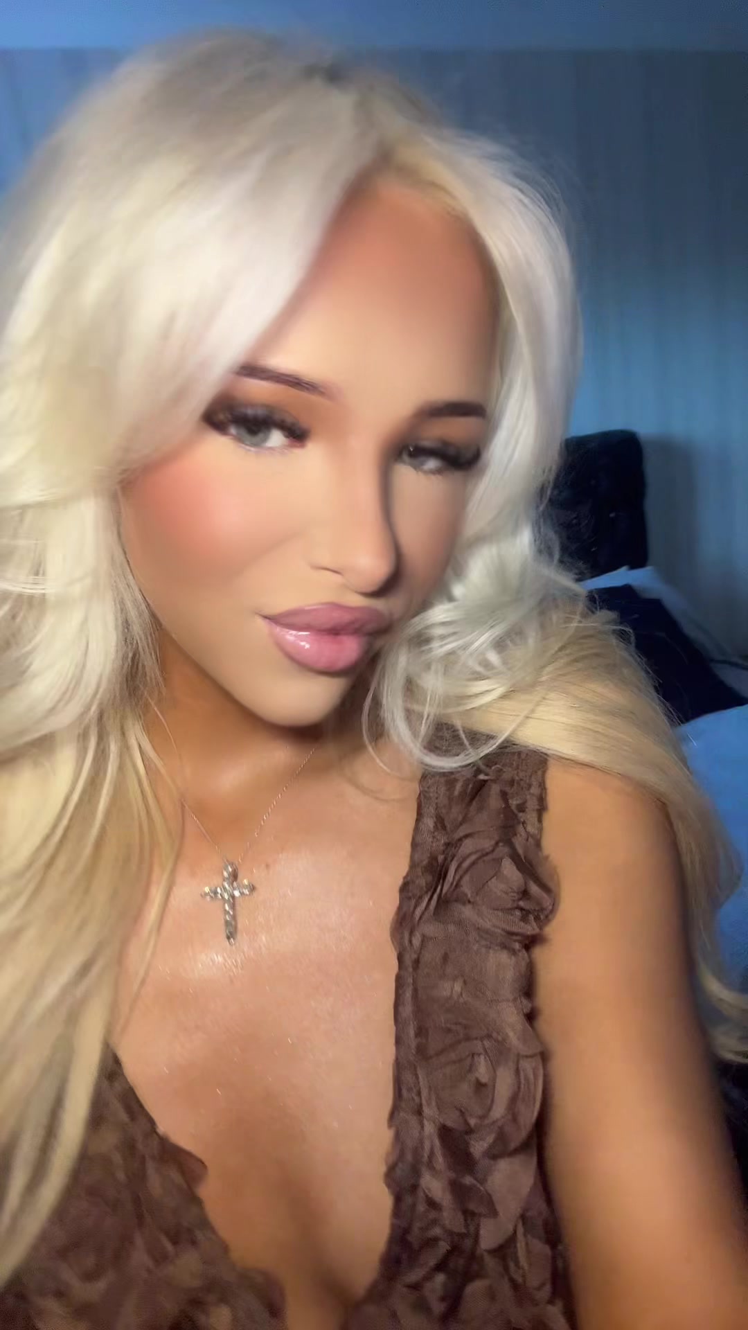 @Chlobo