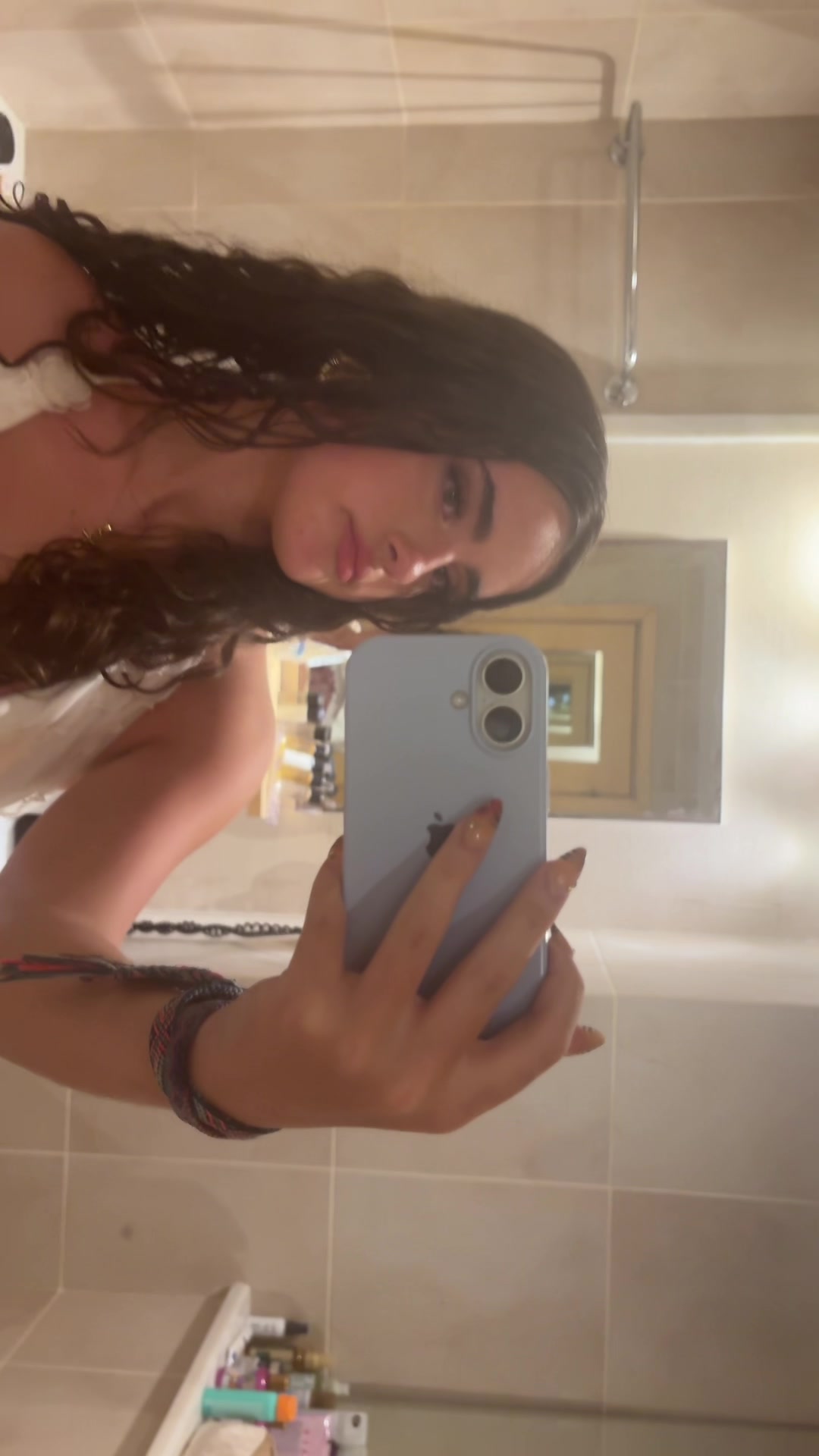 @Ashlyn𖣂