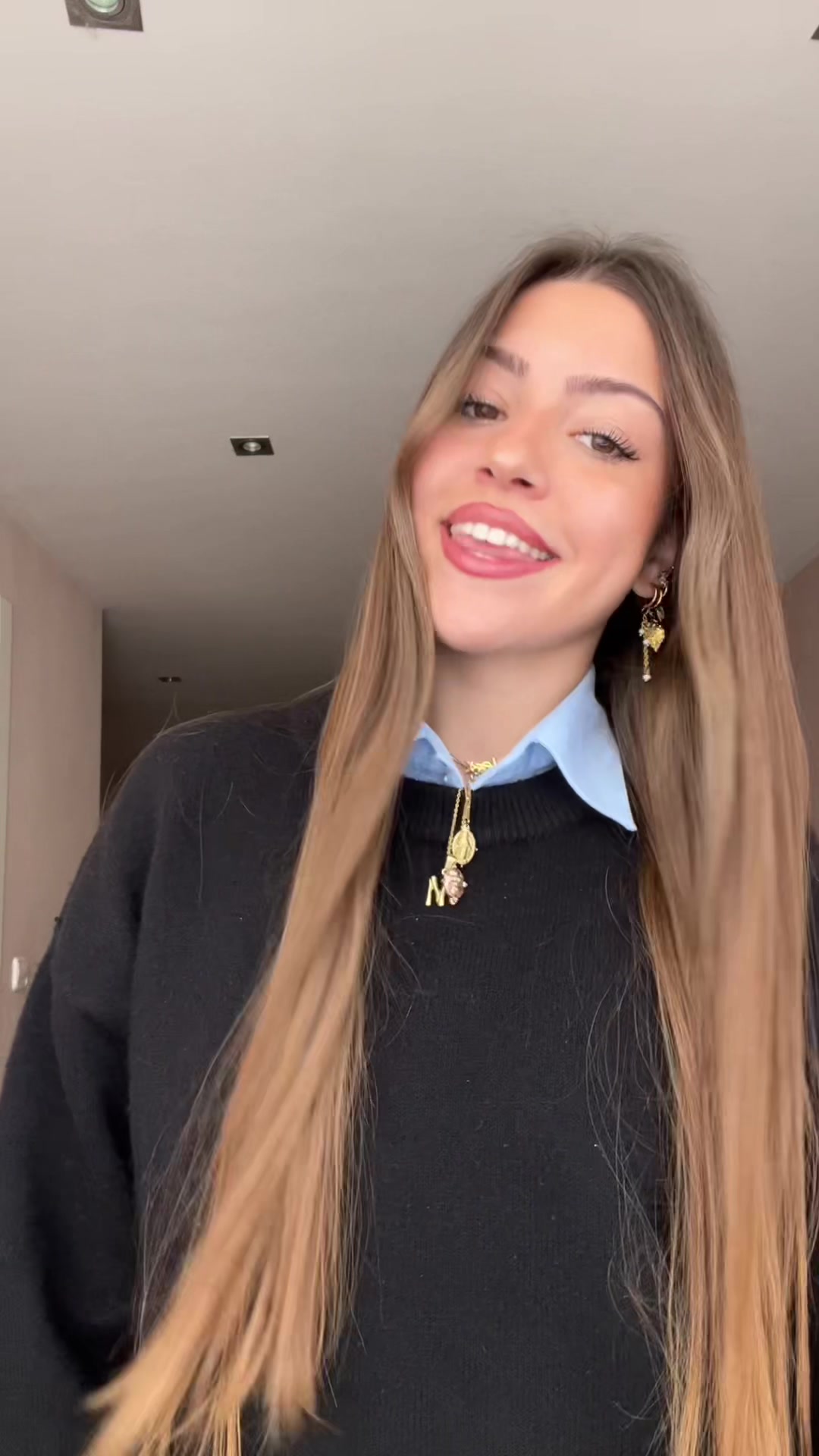 @maría