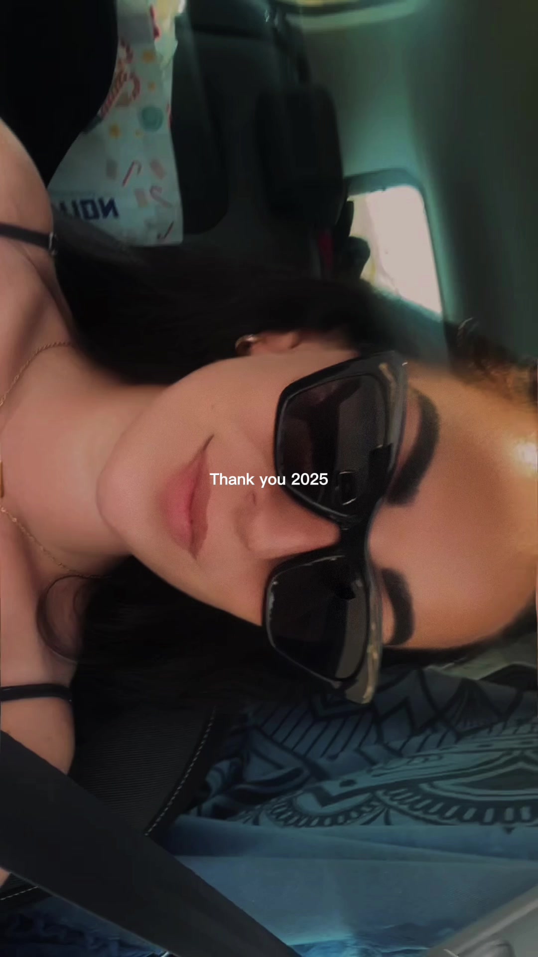 @Dzeni 🦋