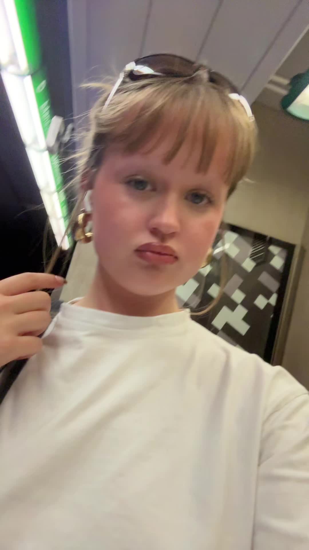 @️