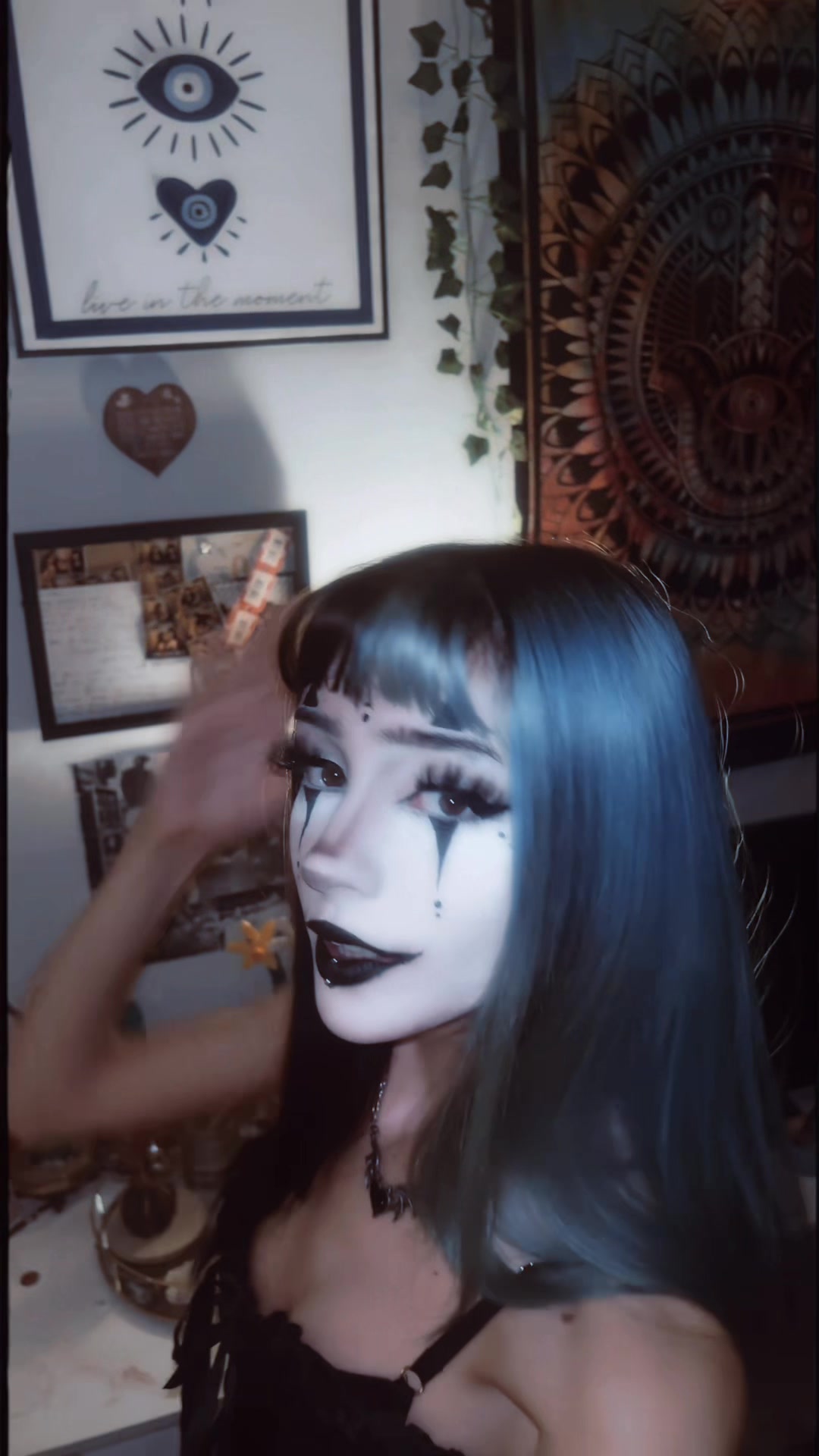 @ella