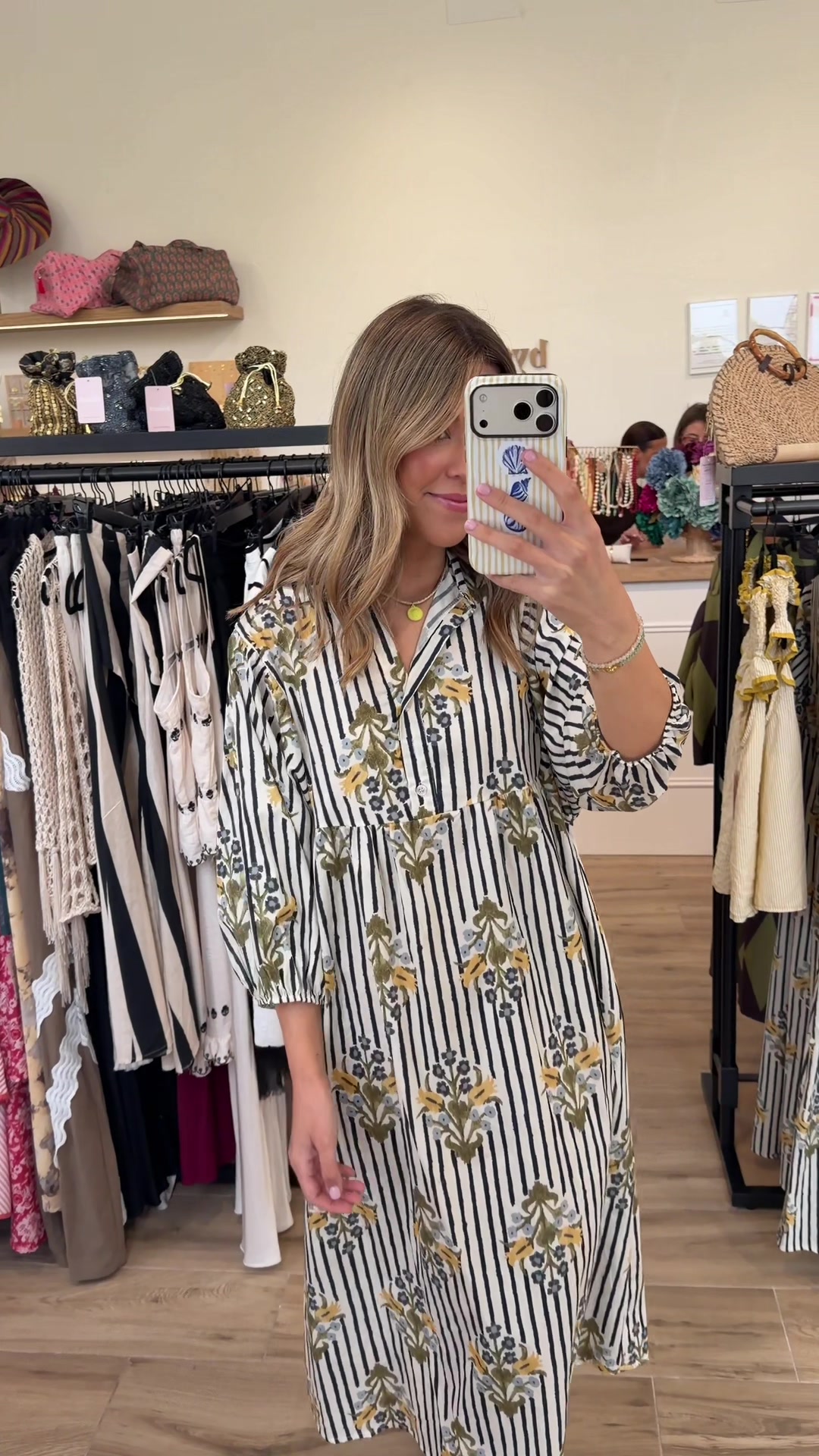 @bymartishop