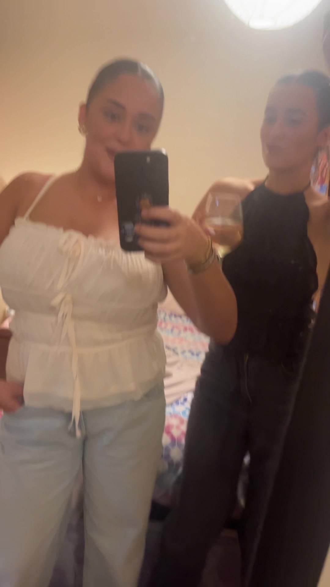 @isabella