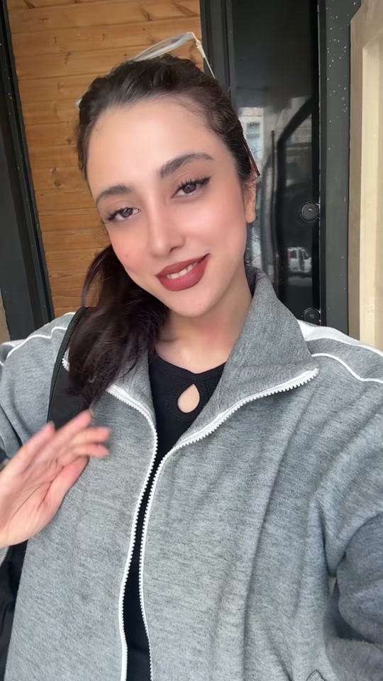@Zhra