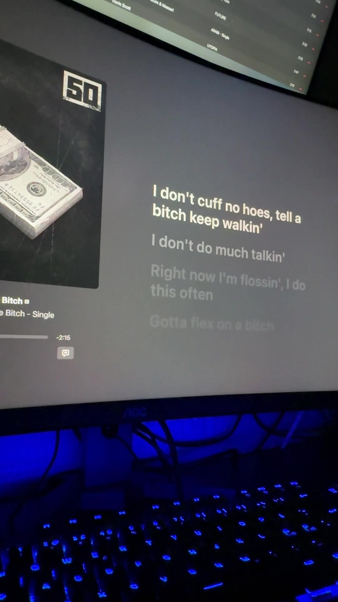 @🎧