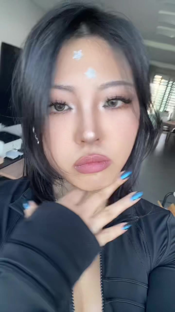 @Caila🖤