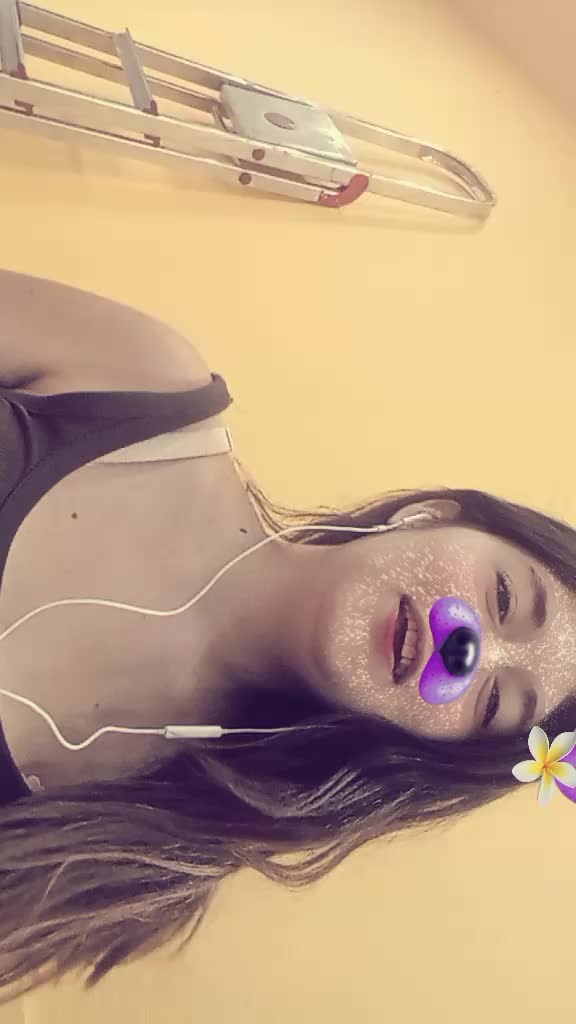 @Lucia🏳️🌈