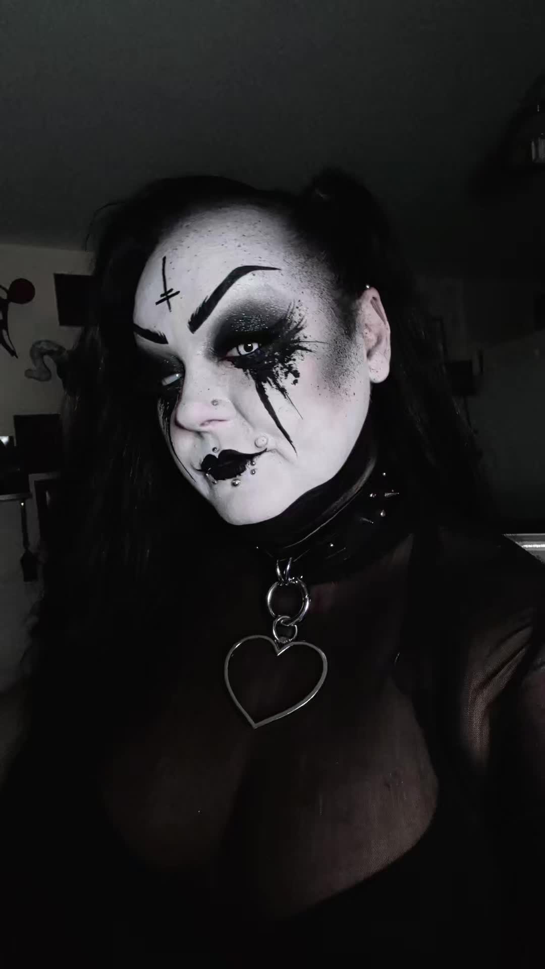 @Michaela_Shadow
