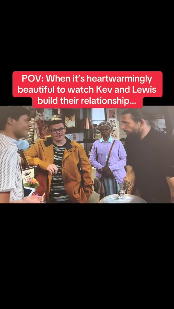 @MeetMaxineTV