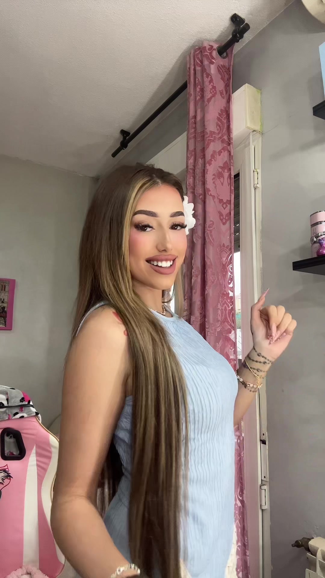 @laadessii🥥