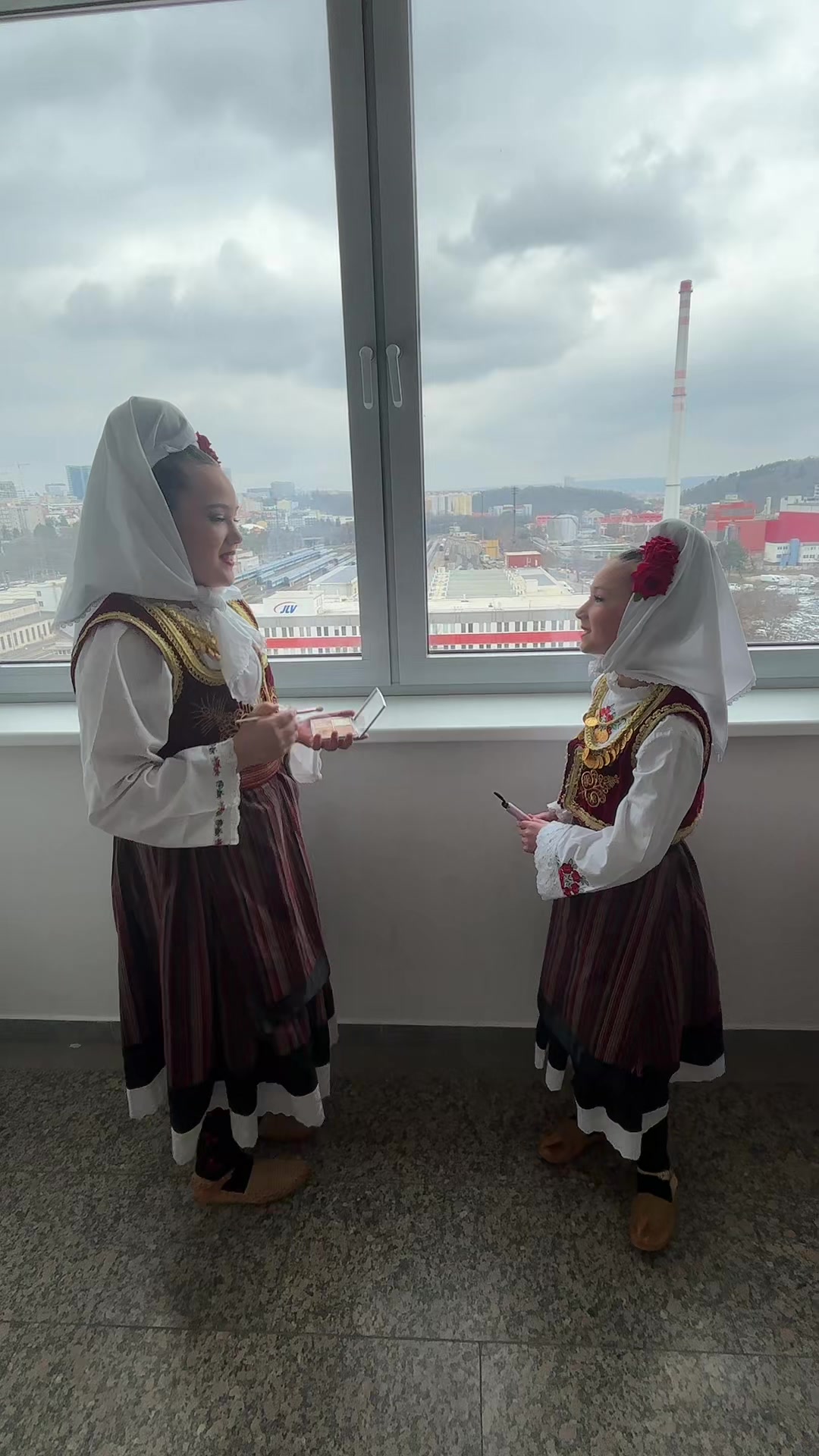 @Dru&scaron;tvo iz Avale