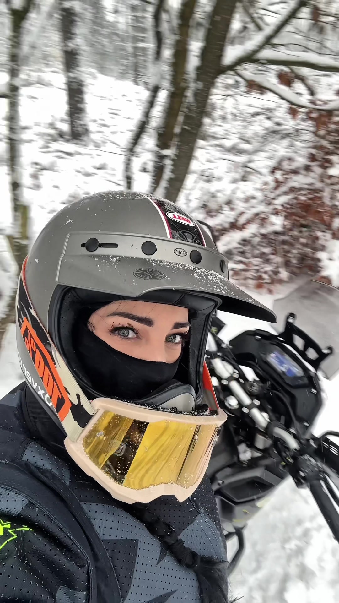 @Moto Fox Veronika