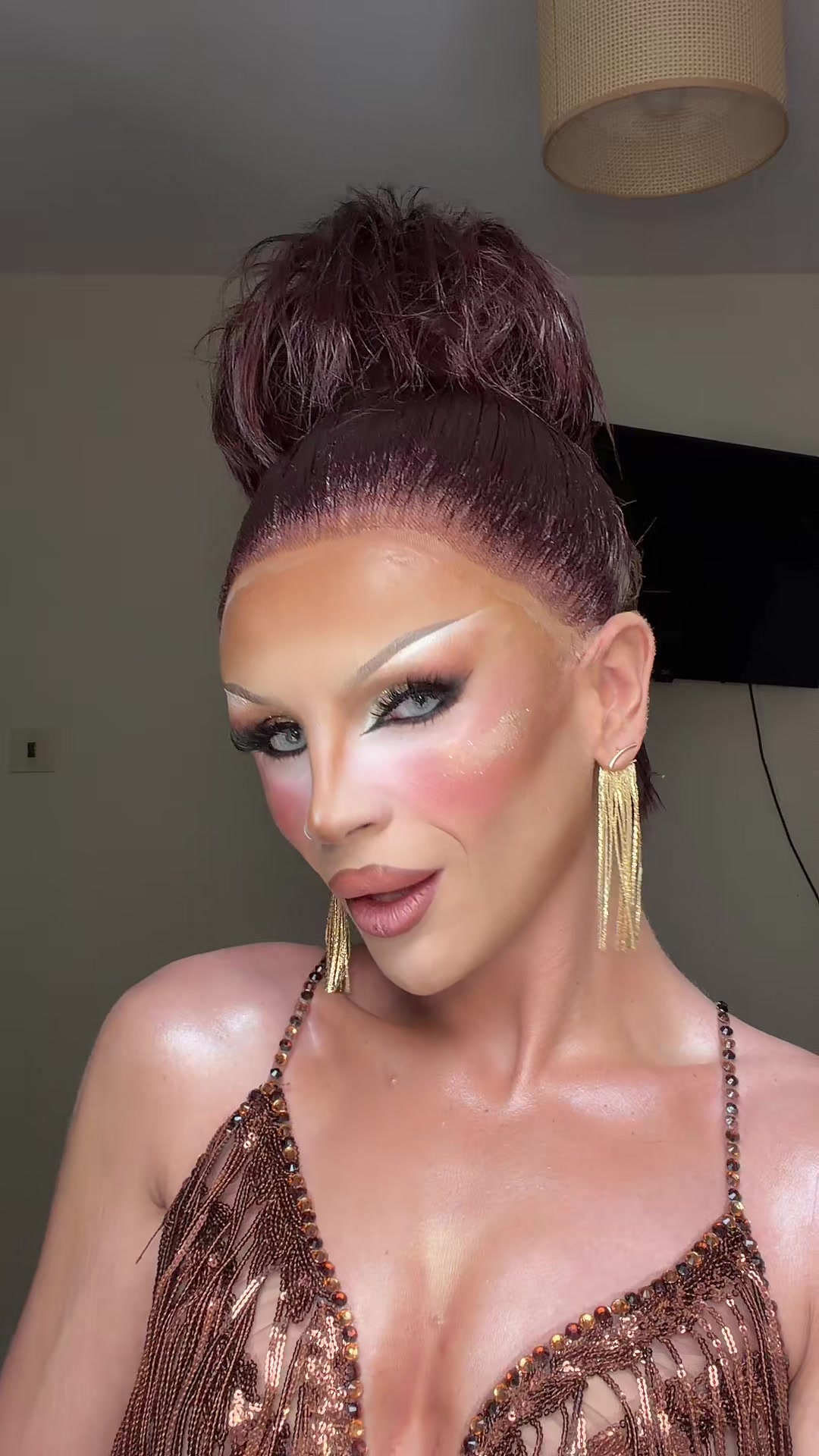 @MakeupAaron