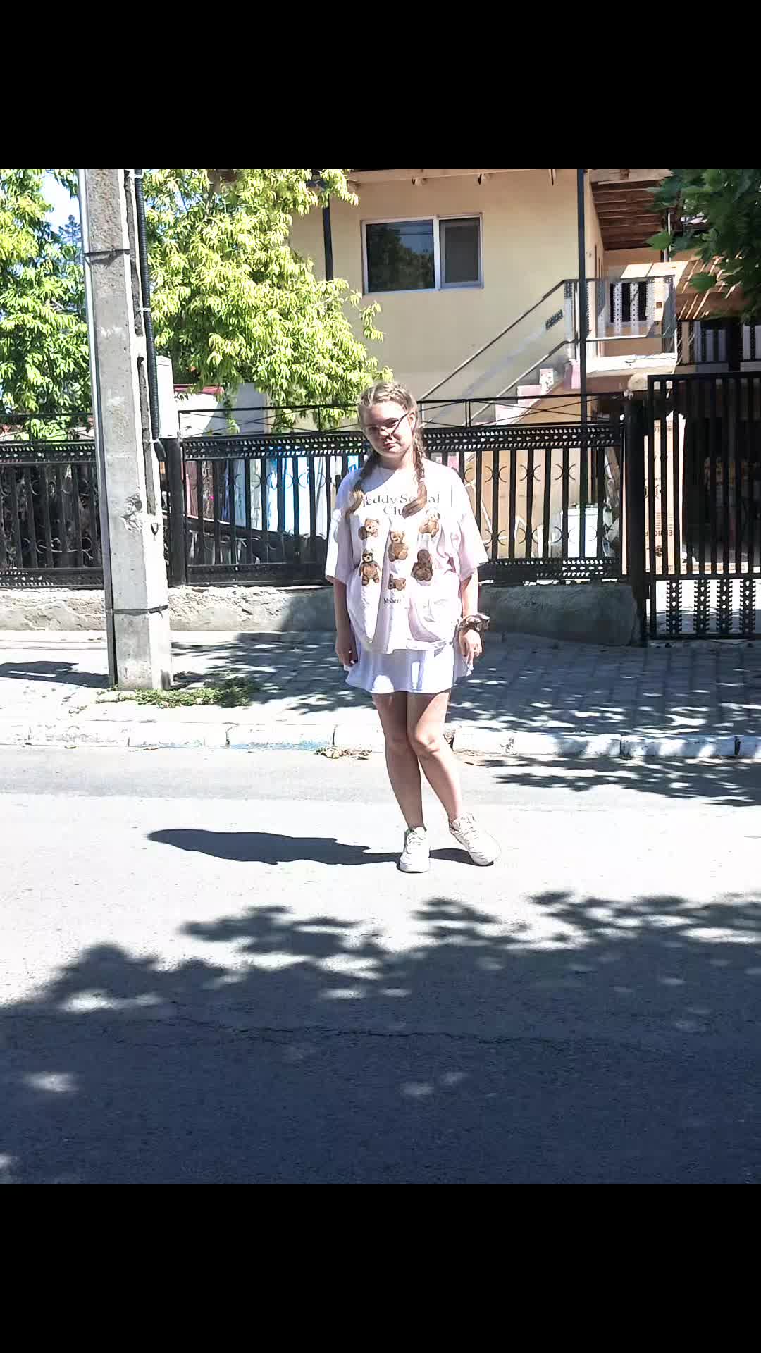 @qx.eliza