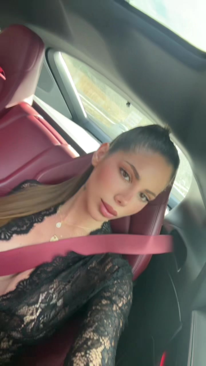 @Miriiampe__