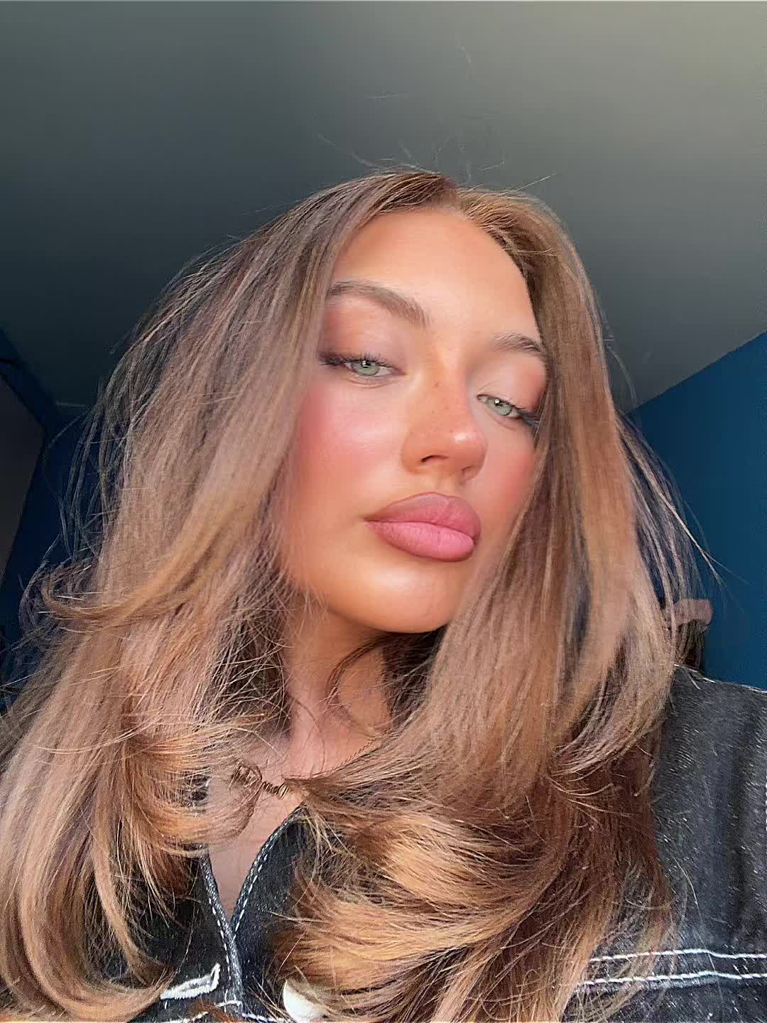 @DOMINIKA