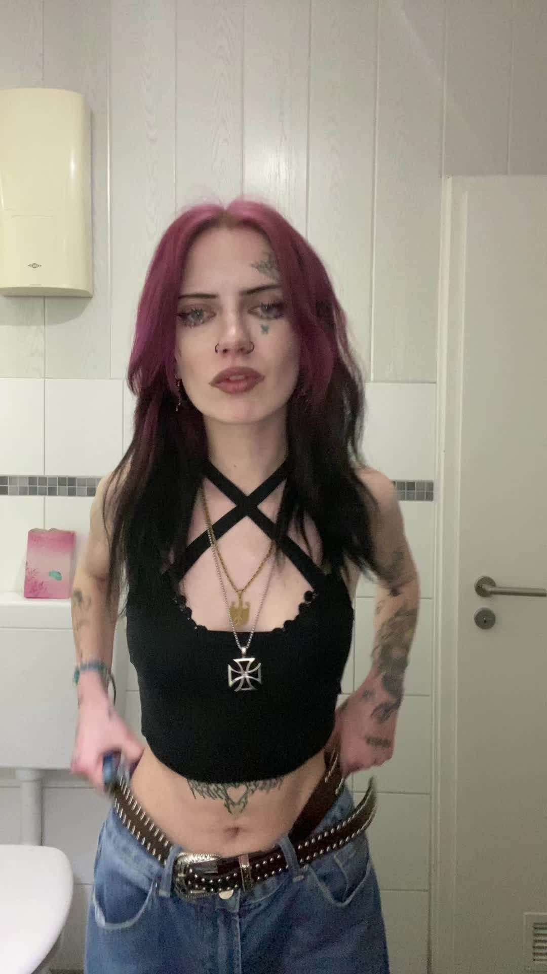 @alyssa🕷️