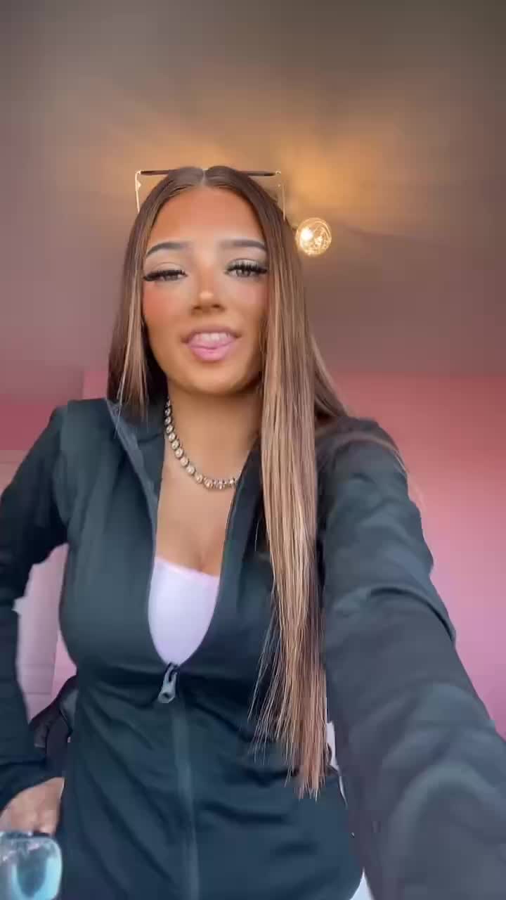 @user77794495619