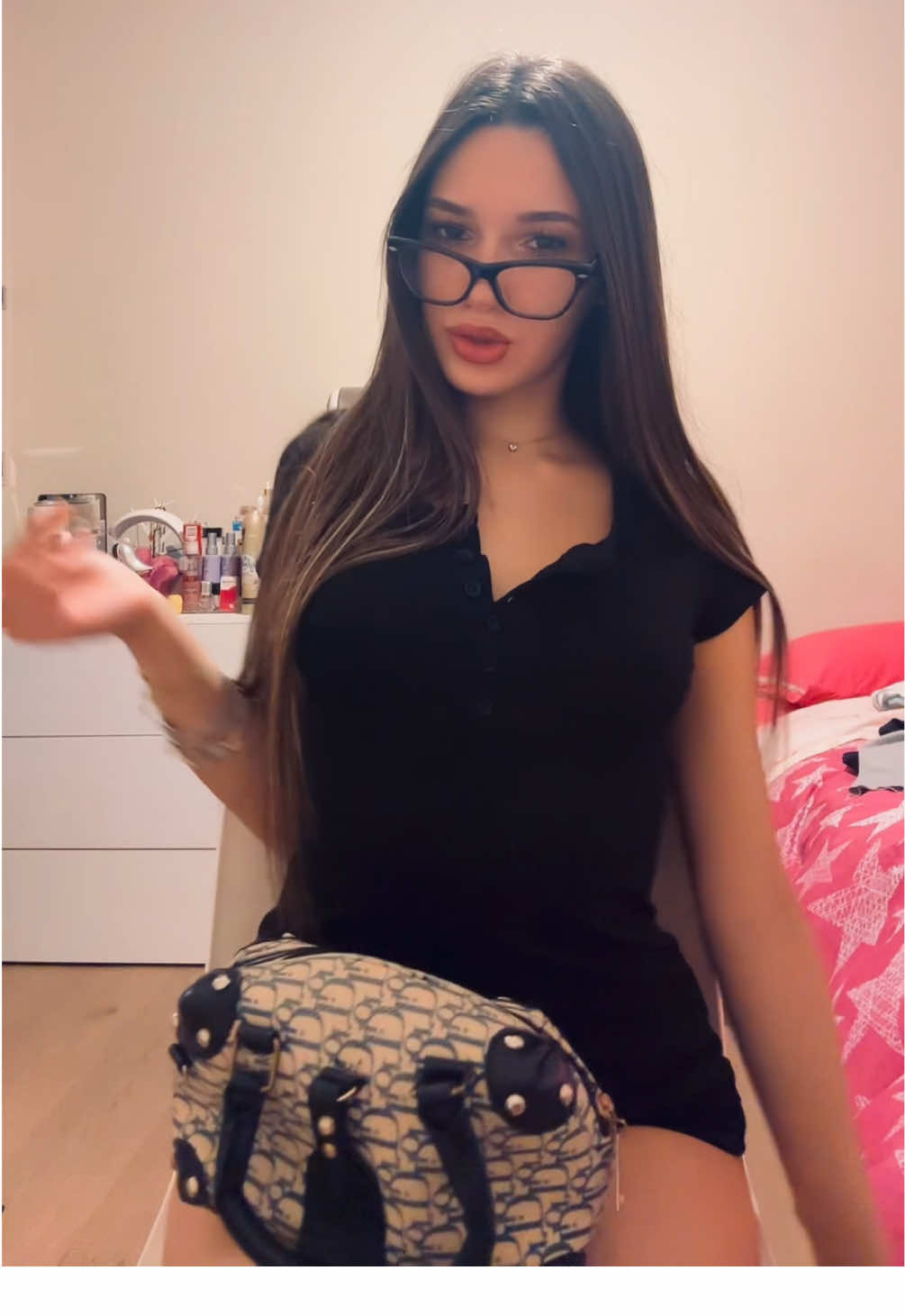 @𝒢𝒾𝓊𝓁𝒾🌺
