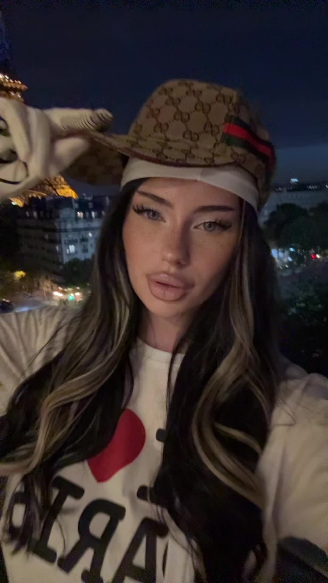 @Syndii69