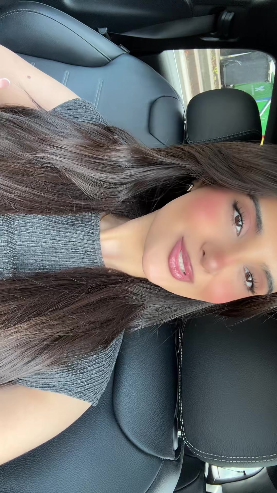 @_ishikadhaliwal_