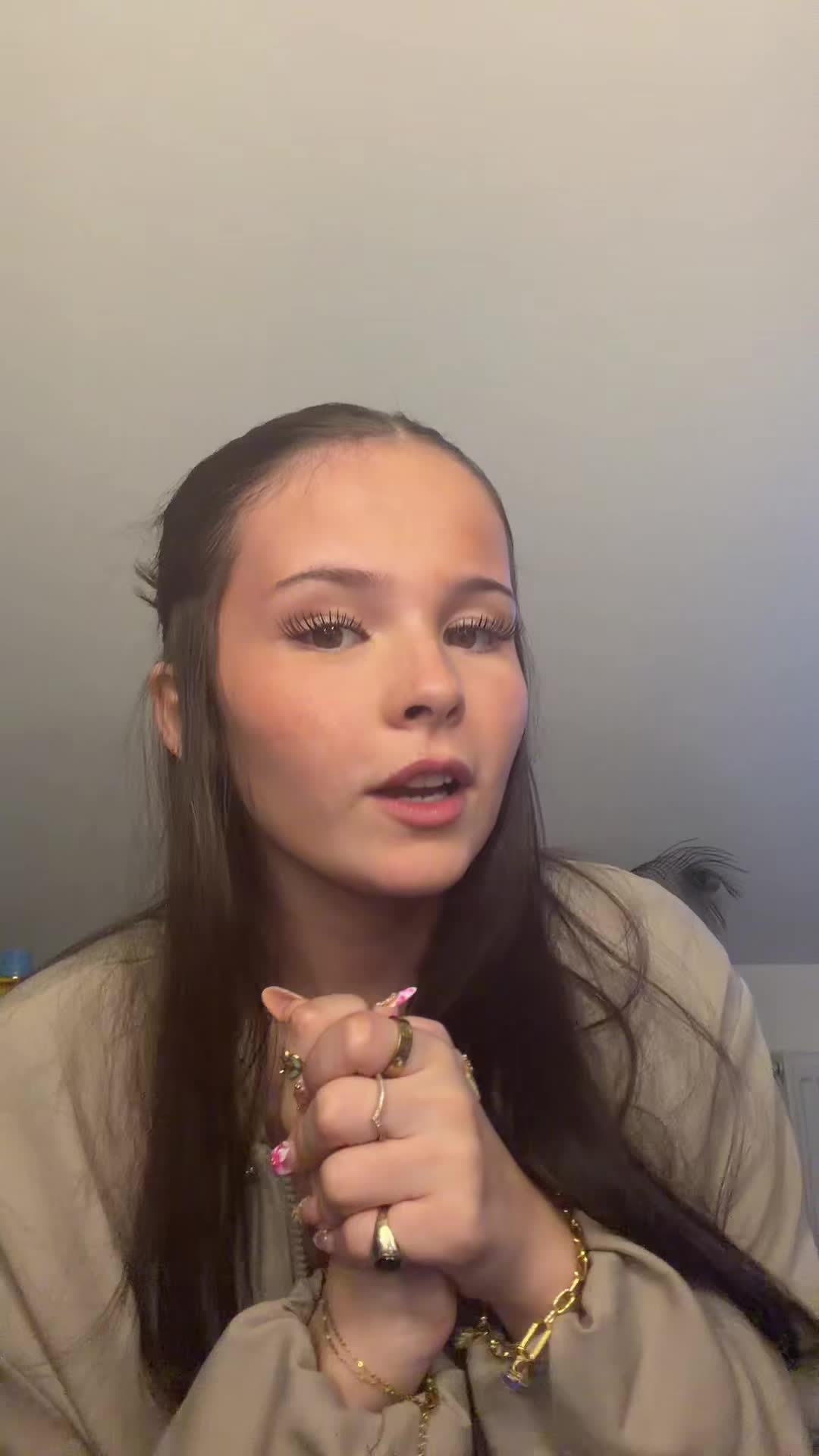 @𝓵𝓪𝓾𝓻𝓮𝓷 𝓶𝓪𝔂 🌷
