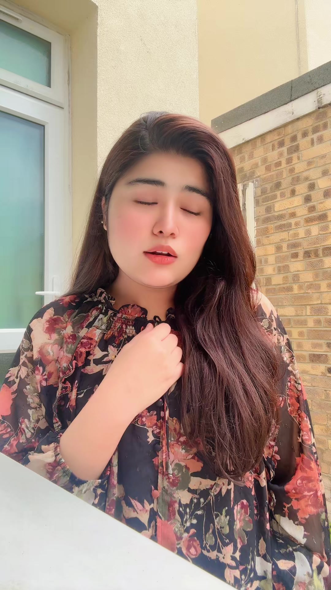 @LARAIB