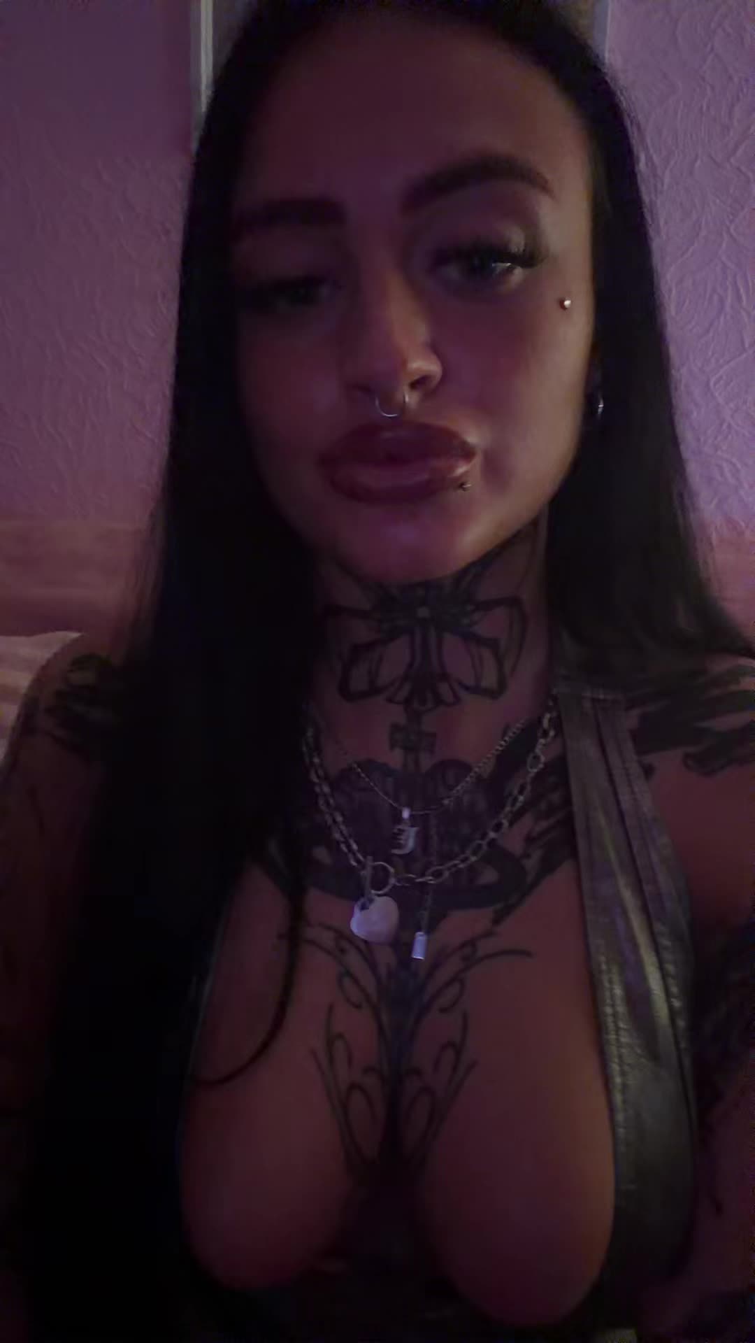 @UNHOLYERIN