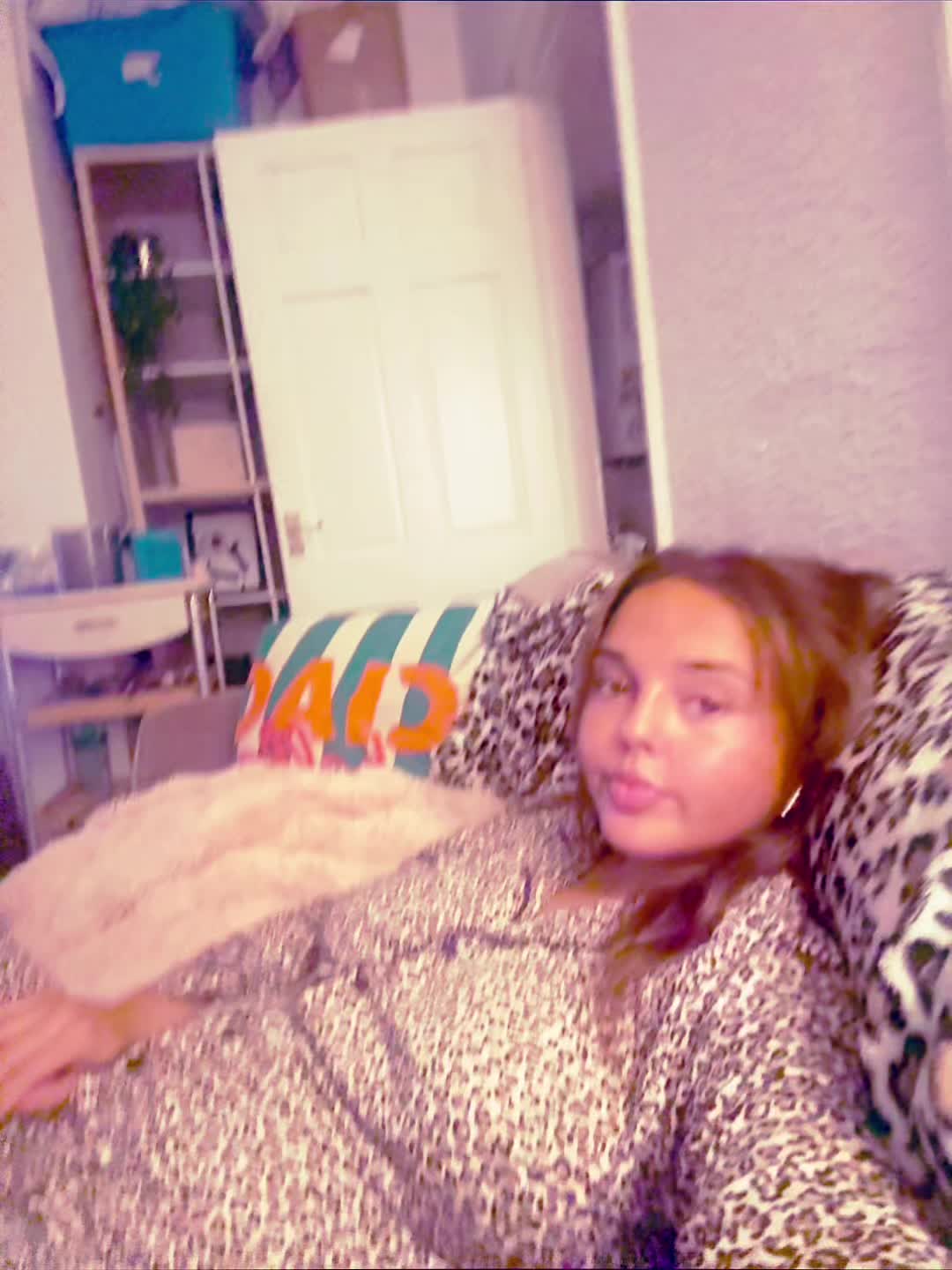 @vada🪽🪞🧸✨