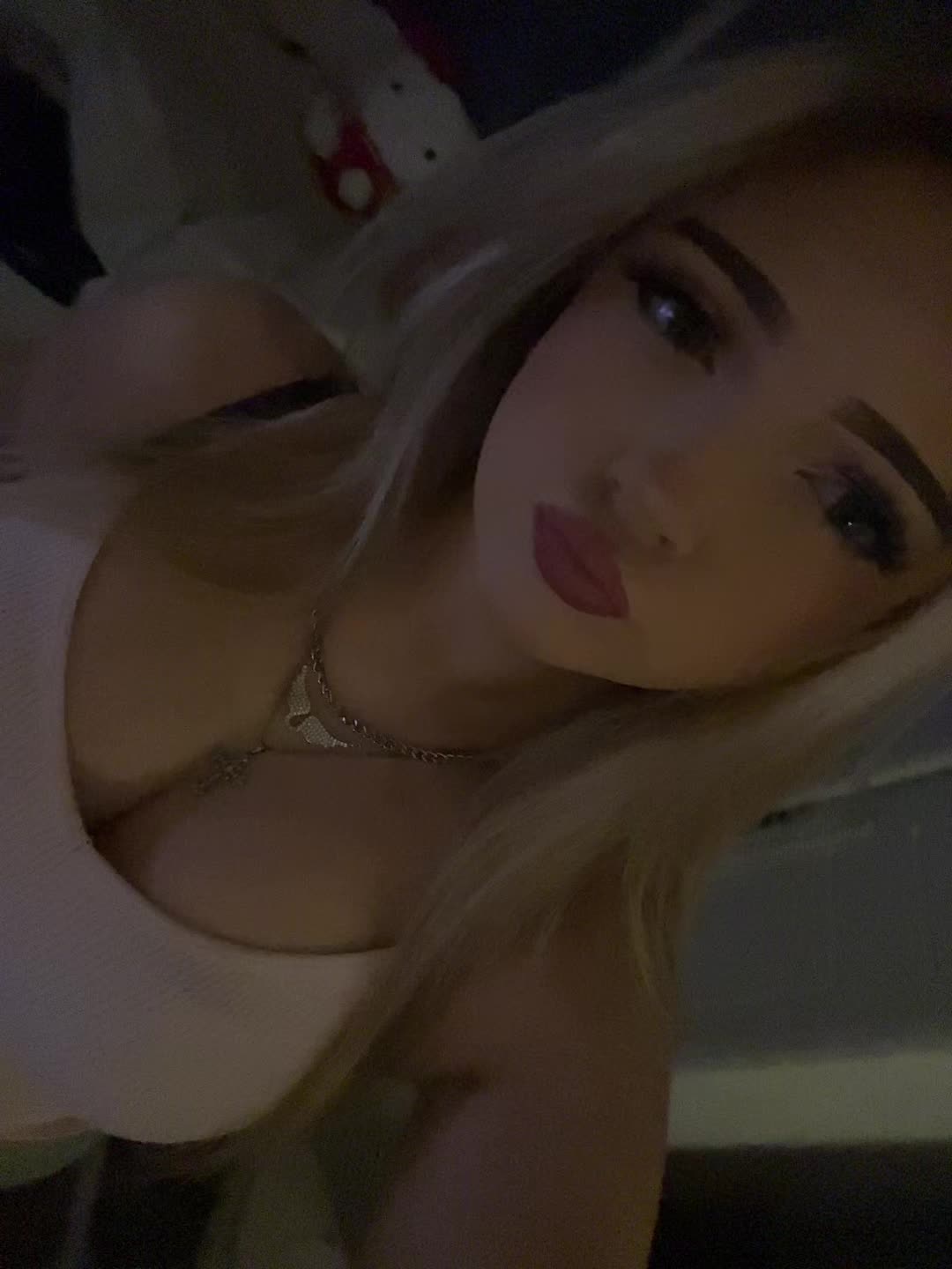 @️