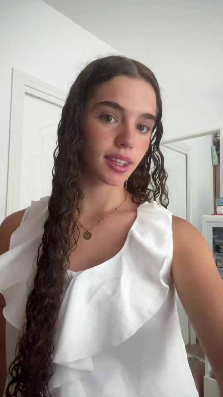 @user444111653
