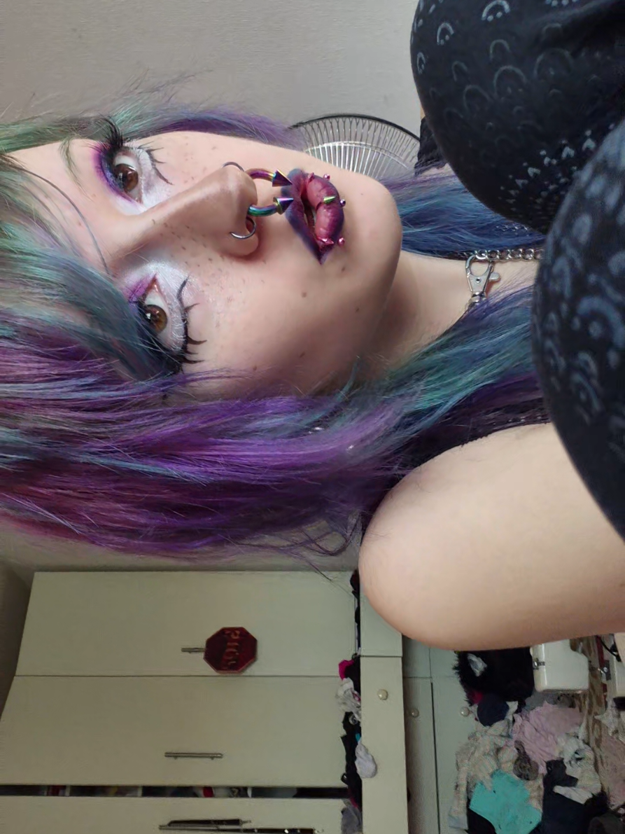 @porcelaindoll☣