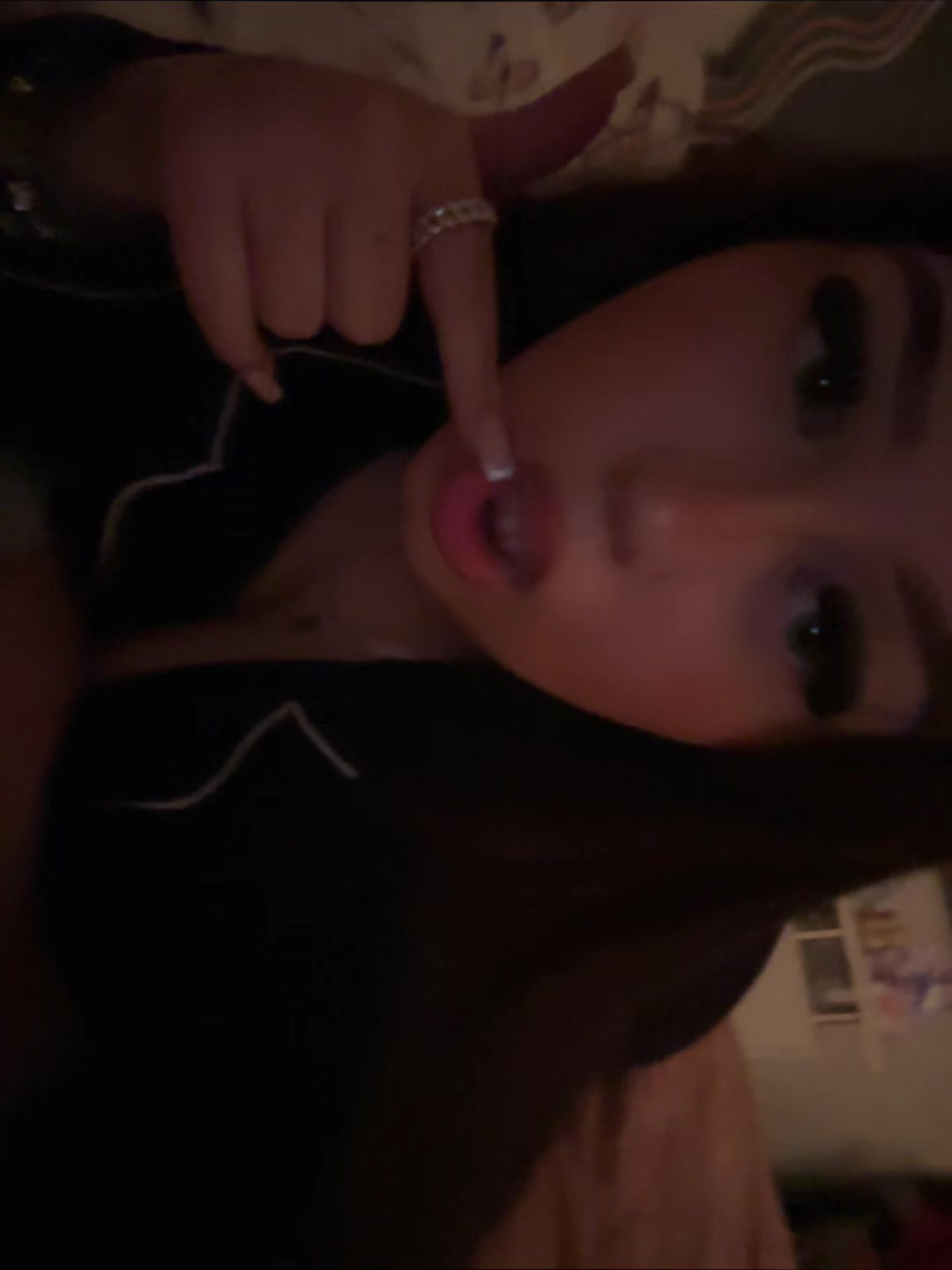 @👩🏽