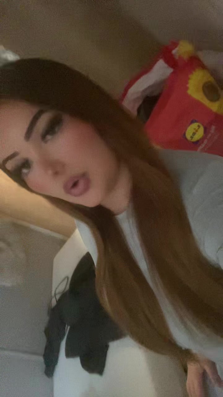 @lydiaa x