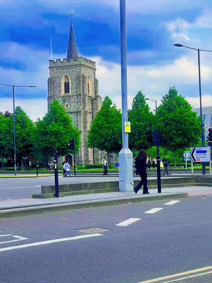 @𝙍𝘼𝙅𝘼 𝙆𝙎𝙃𝙈𝙍𝙄 𝙐𝙆🇬🇧