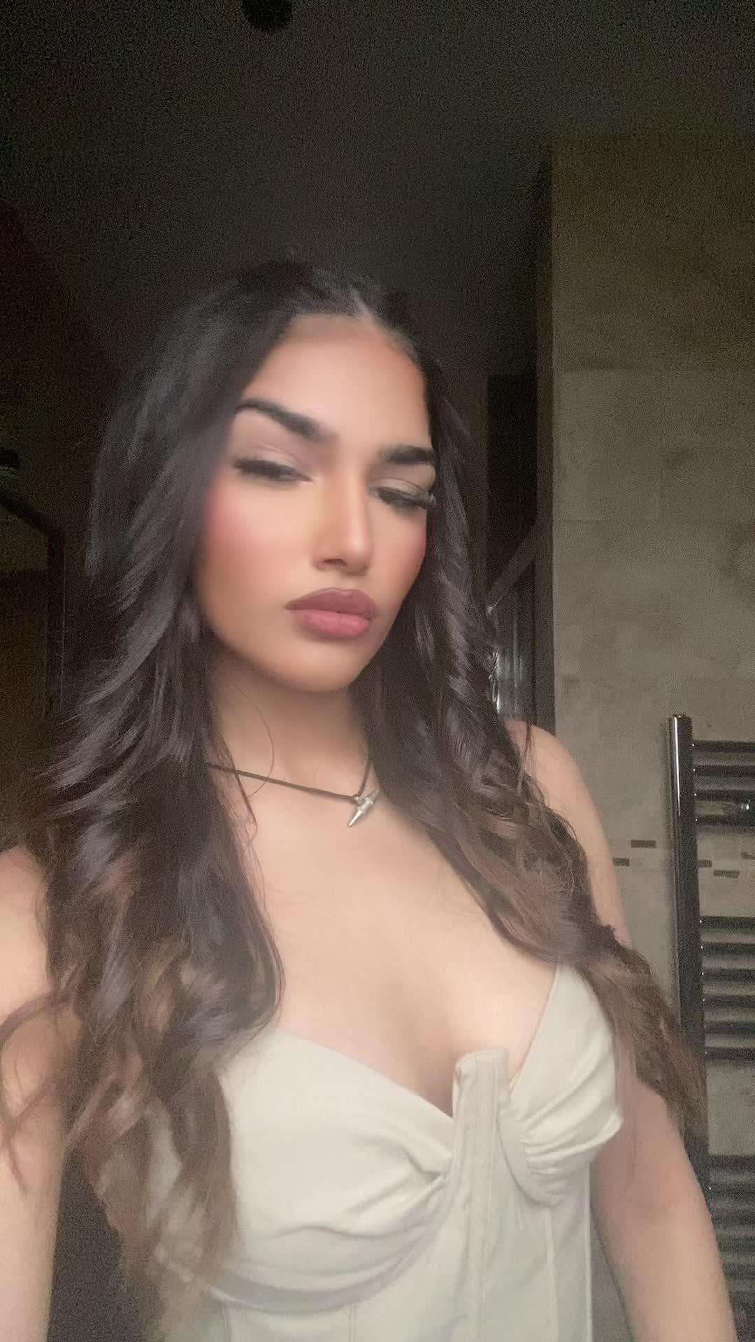 @KOMAL🤍