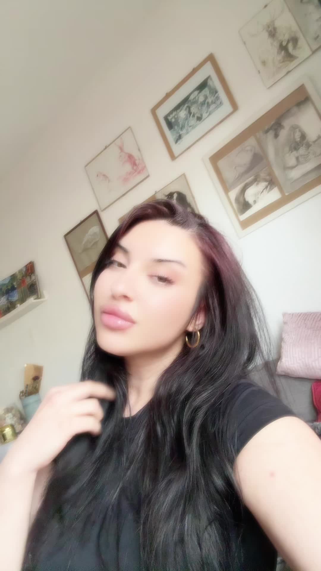 @Balkan queen 🇷🇴
