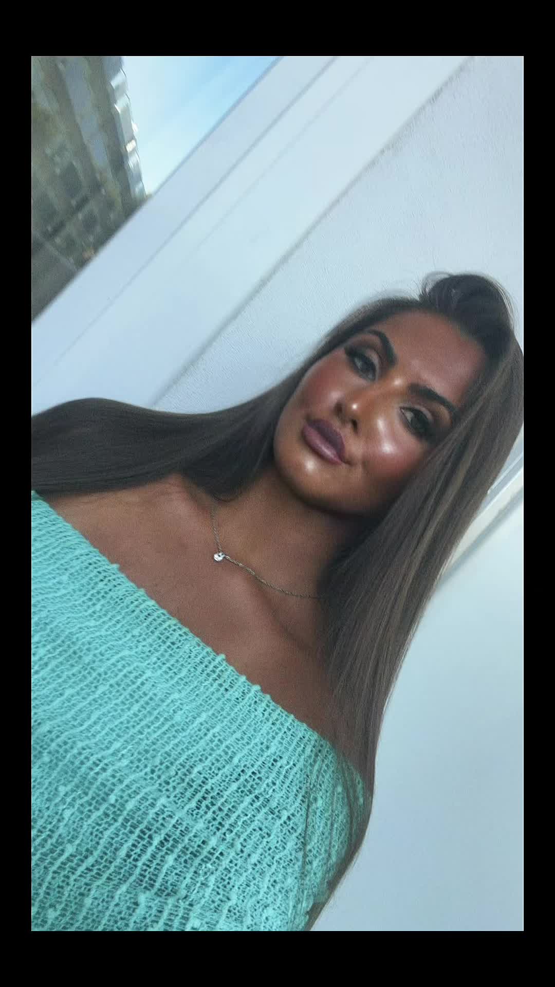 @caitlin02x